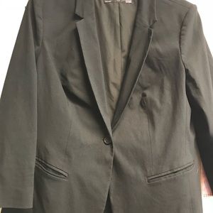 Black Ideal Stretch 3/4 sleeve blazer